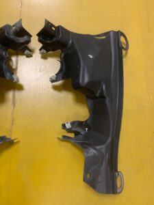 PRAWA OSŁONA WÓZKA SANEK MAGLOWNICY BMW F10 F11