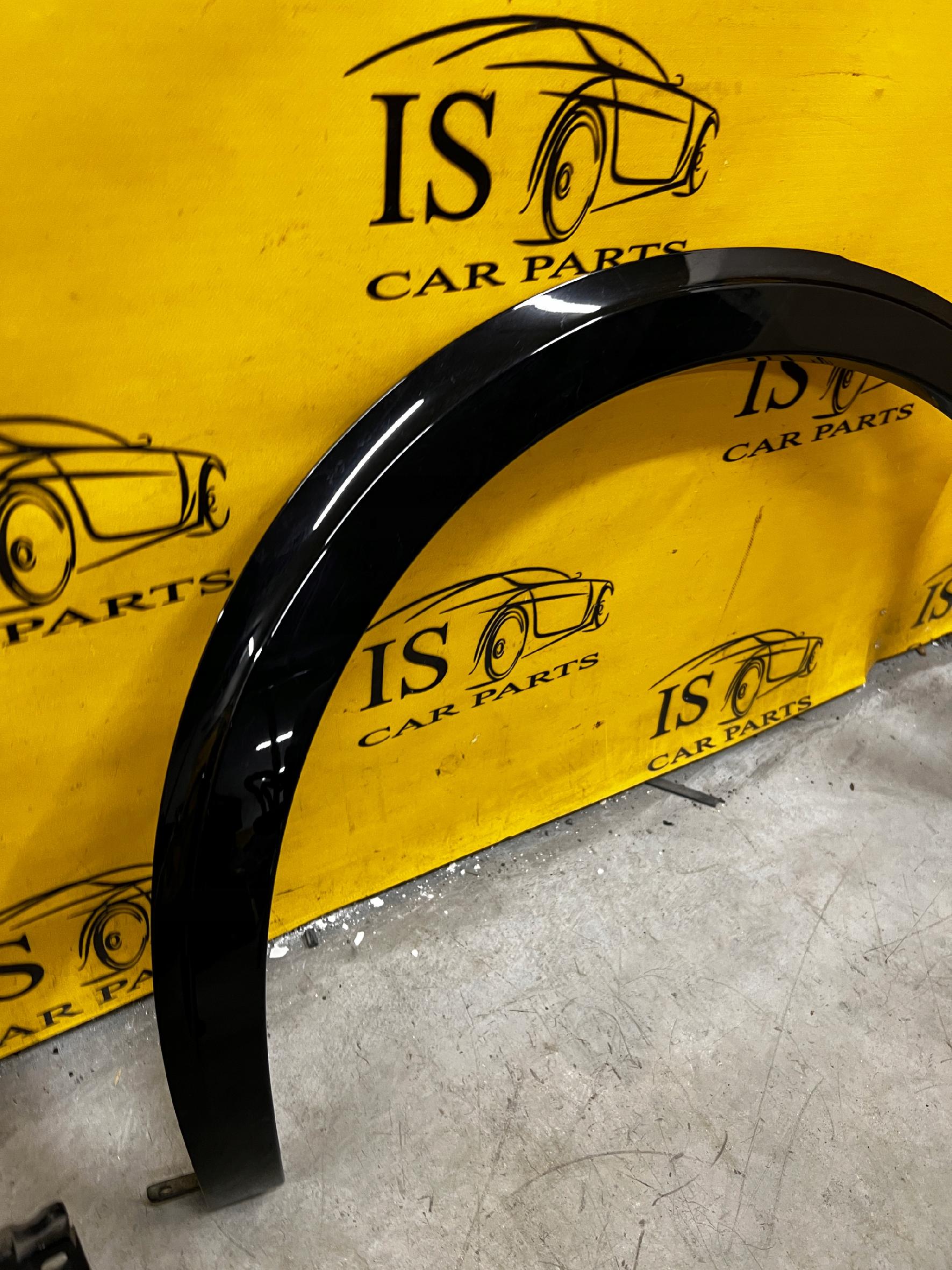 PRAWA LISTWA BŁOTNIKA SIERP TYŁ INFINITI Q30