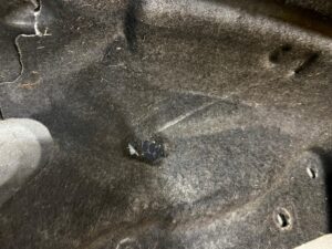 NADKOLE TYŁ TYLNE LEWY LEWE RANGE ROVER VELAR L560