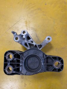 ŁAPA PODUSZKA SILNIKA RENAULT MEGANE IV KADJAR 1.2