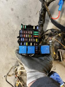 WIĄZKA INSTALACJA OKABLOWANIE WNĘTRZA KABINY DACIA DOKKER 1.5 BLUE DCI