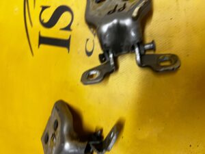 KOMPLET ZAWIASY DRZWI PRZÓD TYŁ LEWY PRAWY DACIA JOGGER 2022R TEKQF