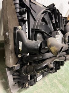 KOMPLET CHŁODNIC WENTYLATOR CHŁODNICA JAGUAR XJ X351 3.0D