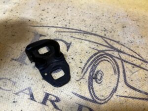 RYGIEL ZAMKA POKRYWY BAGAŻNIKA KLAPY TYŁ RENAULT CAPTUR I PRZEDLIFT