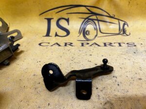 MOCOWANIE SIŁOWNIKA MASKI POKRYWY PRZÓD PRAWY PRAWE TESLA MODEL 3 PRZEDLIFT