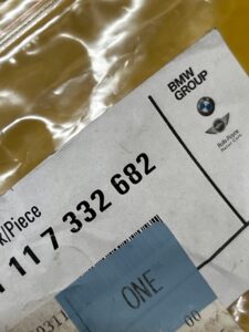 ZAŚLEPKA HAKA UCHA HOLOWNICZEGO ZDERZAKA PRZÓD BMW 5 F10 F11 LIFT NOWA OEM