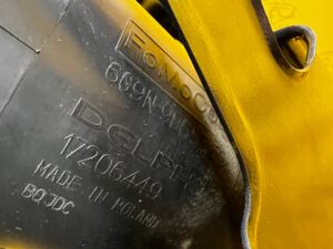 FILTR WĘGLOWY STELAŻ MOCOWANIE RANGE ROVER VELAR L560 2.0i BENZYNA