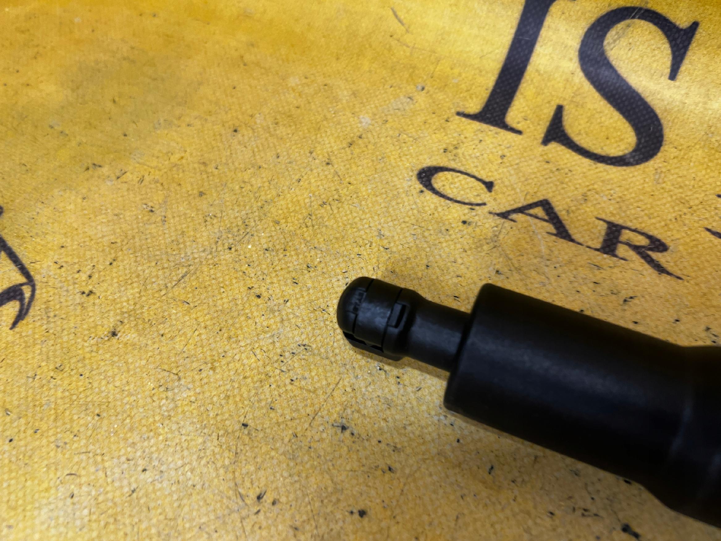 SIŁOWNIK KLAPY TYŁ POKRYWY BAGAŻNIKA LEWY BMW X6 E71 E72 NOWY OEM