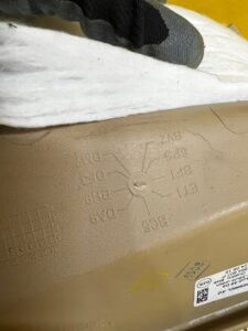 OSŁONA PROGU LED TYLNA BEŻOWA BH9 LEWA AUDI A8 D4 LONG