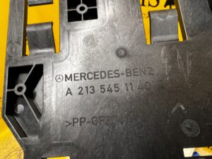 UCHWYT WSPORNIK ŚLIZG MOCOWANIE STEROWNIKÓW MERCEDES E-KLASA W213 KOMBI