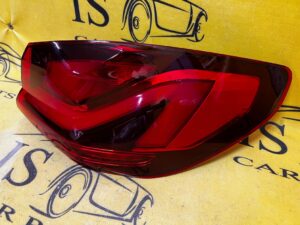 LAMPA TYLNA TYŁ PRAWA BMW 1 F40 118I