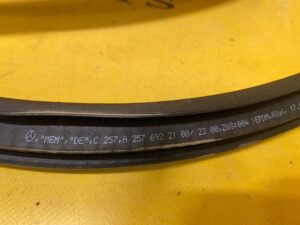 USZCZELKA DRZWI PRZÓD LEWA PRAWA MERCEDES W257