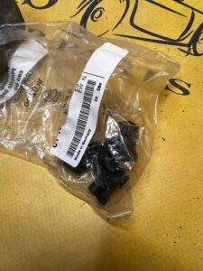 2 X OBUDOWA ZŁĄCZA ŚWIATŁOWODU 2POL. /SCHWARZ BMW NOWA OEM