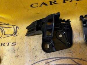 ŚLIZG UCHWYT MOCOWANIE ZDERZAKA LEWY TYŁ VOLKSWAGEN T-ROC
