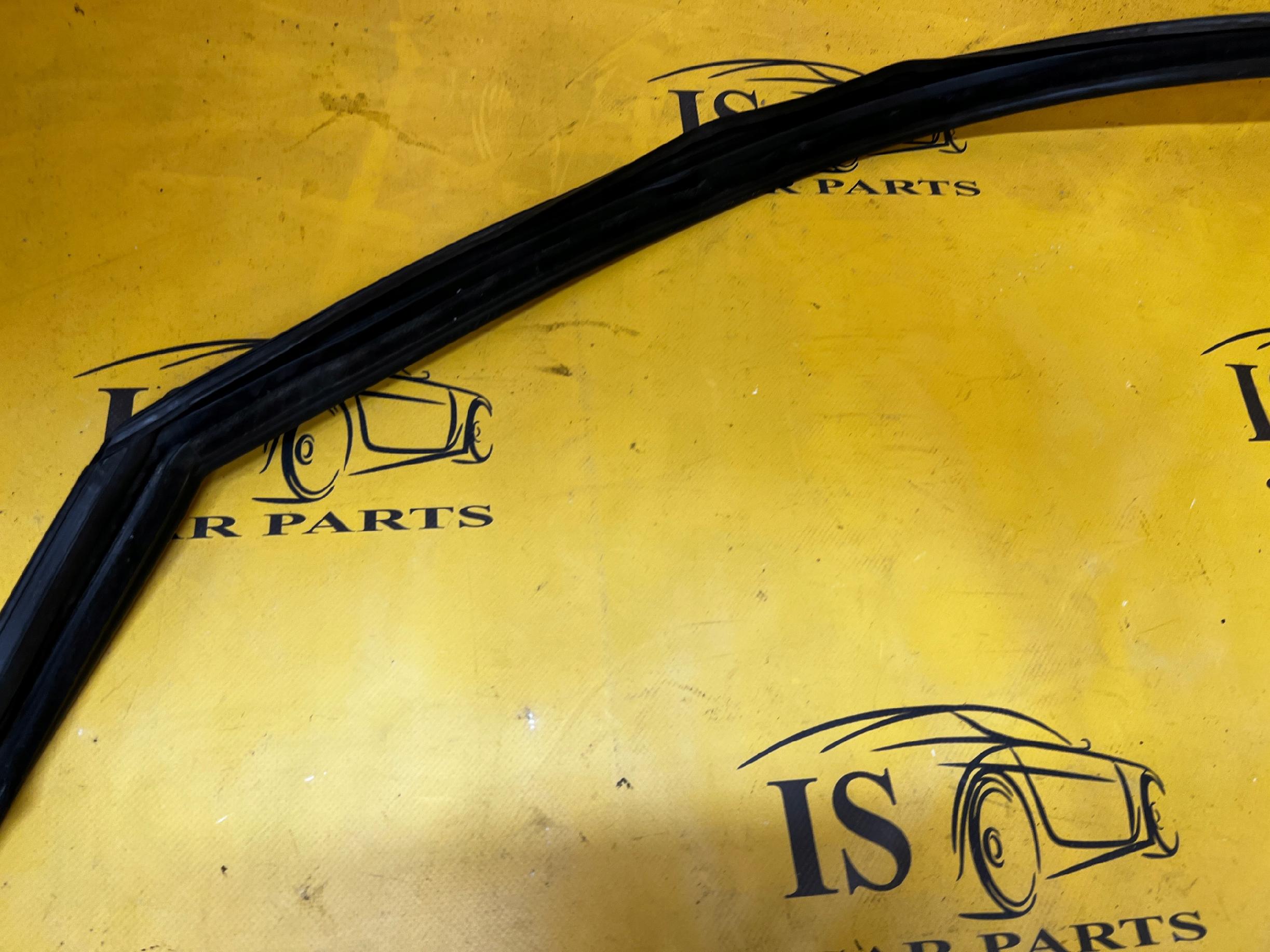 USZCZELKA SZYBY DRZWI PRZÓD LEWY CITROEN C4 PICASSO II