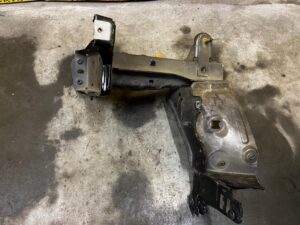 ĆWIARTKA PODŁUŻNICA PRZÓD LEWY LEWA CITROEN C4 GRAND PICASSO II 2016R