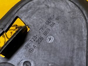 UCHWYT ZACZEP PLASTIK MERCEDES W213 W257