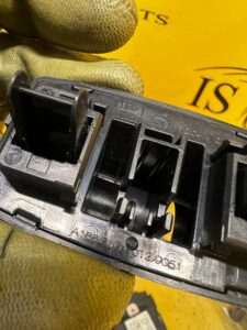 MOCOWANIE ZACZEP SŁONECZNIKA MERCEDES E-KLASA W213