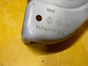 ROLKA DRZWI PRZESUWNYCH PROWADNICA DOLNA PRAWA DACIA DOKKER 369