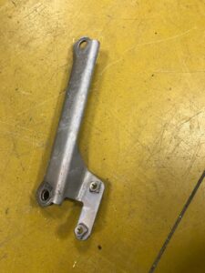 UCHWYT ŁAPA TURBINY TURBO MERCEDES INFINITI 2.2