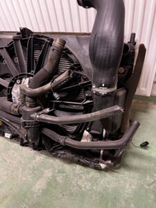 KOMPLET CHŁODNIC WENTYLATOR CHŁODNICA JAGUAR XJ X351 3.0D