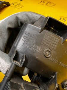 KLAPKA WLEWU PALIWA RANGE ROVER VELAR L560