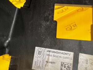 DEKOR RAMKA TUNELU ŚRODKOWEGO AUDI Q7 SQ7 4M0