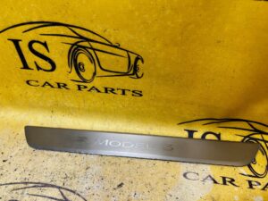 LISTWA NAKŁADKA PROGOWA PRÓG PRAWA LEWA TESLA MODEL 3 PRZEDLIFT