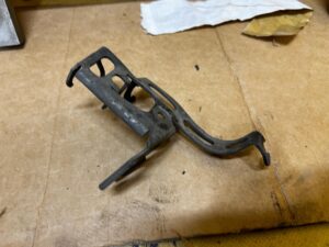 WSPORNIK PRZEWODU HAMULCOWEGO PRZÓD LEWY PORSCHE PANAMERA 970 I LIFT 3.0 D