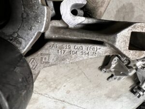 ŁAPA MOCOWANIE NAPINACZ ALTERNATORA RENAULT CAPTUR I 0.9 TCE