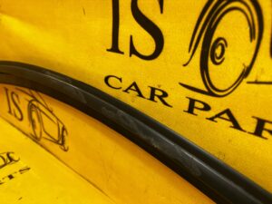 LISTWA RAMKA USZCZELKA SZYBY DRZWI DACHU LEWA FORD MUSTANG VI