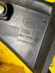 LISTWA OSŁONA OBUDOWA LAMPY TYŁ LEWY LEWA RANGE ROVER VELAR L560