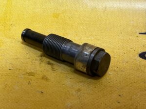 NAPINACZ ŁAŃCUCHA ROZRZĄDU BMW F40 F48 B38 8631848