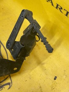 CZUJNIK POZIOMOWANIA LEWY TYŁ LR L462 DISCOVERY V