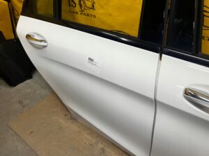 DRZWI TYŁ TYLNE PRAWE 149 MERCEDES C W205 SEDAN AMG