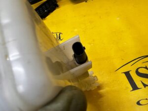 ZBIORNIK PŁYNU HAMULCOWEGO BOOSTER TESLA MODEL 3 PRZEDLIFT