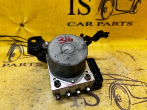 POMPA HAMULCOWA STEROWNIK ABS TOYOTA HILUX VIII 2.4D D4D