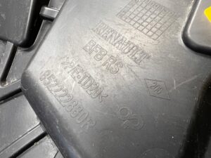 ŚLIZG MOCOWANIE WSPORNIK ZDERZAKA TYŁ PRAWY RENAULT MEGANE IV RS