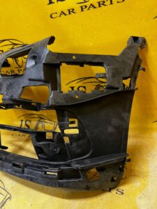 WZMOCNIENIE ZDERZAKA MOCOWANIE LAMPY P MGŁ PRZÓD LEWE BMW 7 G11 G12 NOWE OE