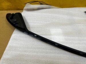 OSŁONA RAMKA LISTWA DRZWI PRZÓD PRAWY PRAWA BMW X1 F48 NOWA OEM