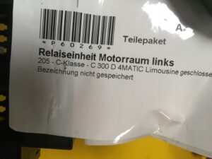 SKRZYNKA BEZPIECZNIKÓW MODUŁ MERCEDES C KLASA W205