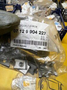 10 X NAKRĘTKA BLASZKA MOCUJĄCA ZDERZAKA TYŁ BMW NOWA OEM