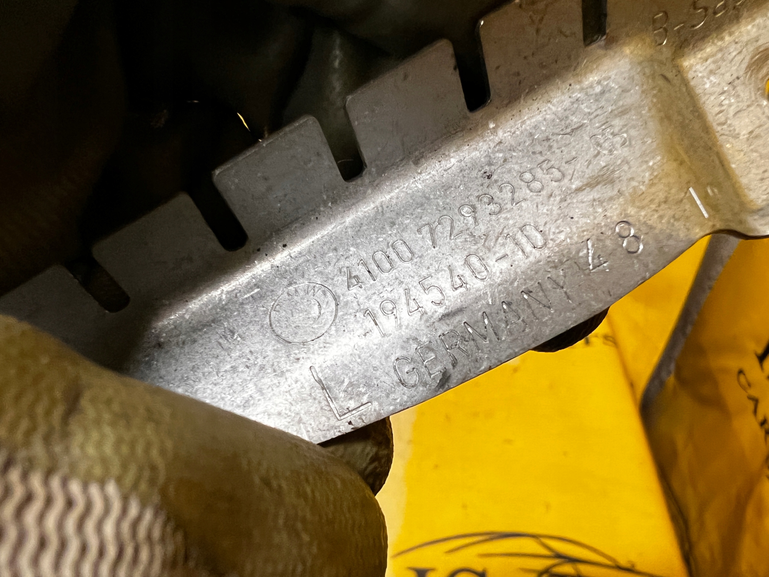 WSPORNIK UCHWYT MOCOWANIE BLACHA BMW F22