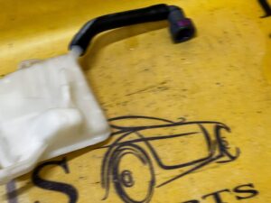 ZBIORNICZEK PŁYNU HAMULCOWEGO FORD KUGA ESCAPE MK3