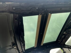 ĆWIARTKA DACH PANORAMA SZYBA SOLAR SZYBERDACH JAGUAR XJ X351 KRÓTKI