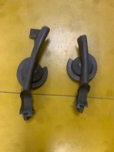 PRAWA USZCZELKA MASKI POKRYWY SILNIKA BMW F20 F22