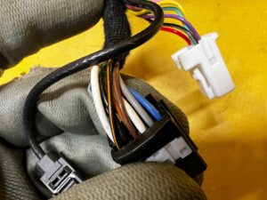 LUSTERKO PRAWE 18 PIN KAMERA ASYSTENT RENAULT ESPACE VI EU