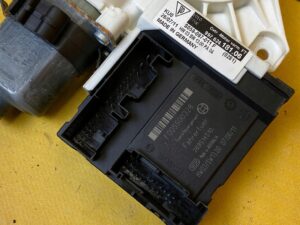 SILNICZEK MECHANIZM SZYBY PORSCHE 987 CAYMAN LEWY