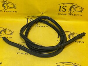 USZCZELKA KLAPY TYLNEJ BAGAŻNIKA MERCEDES W257