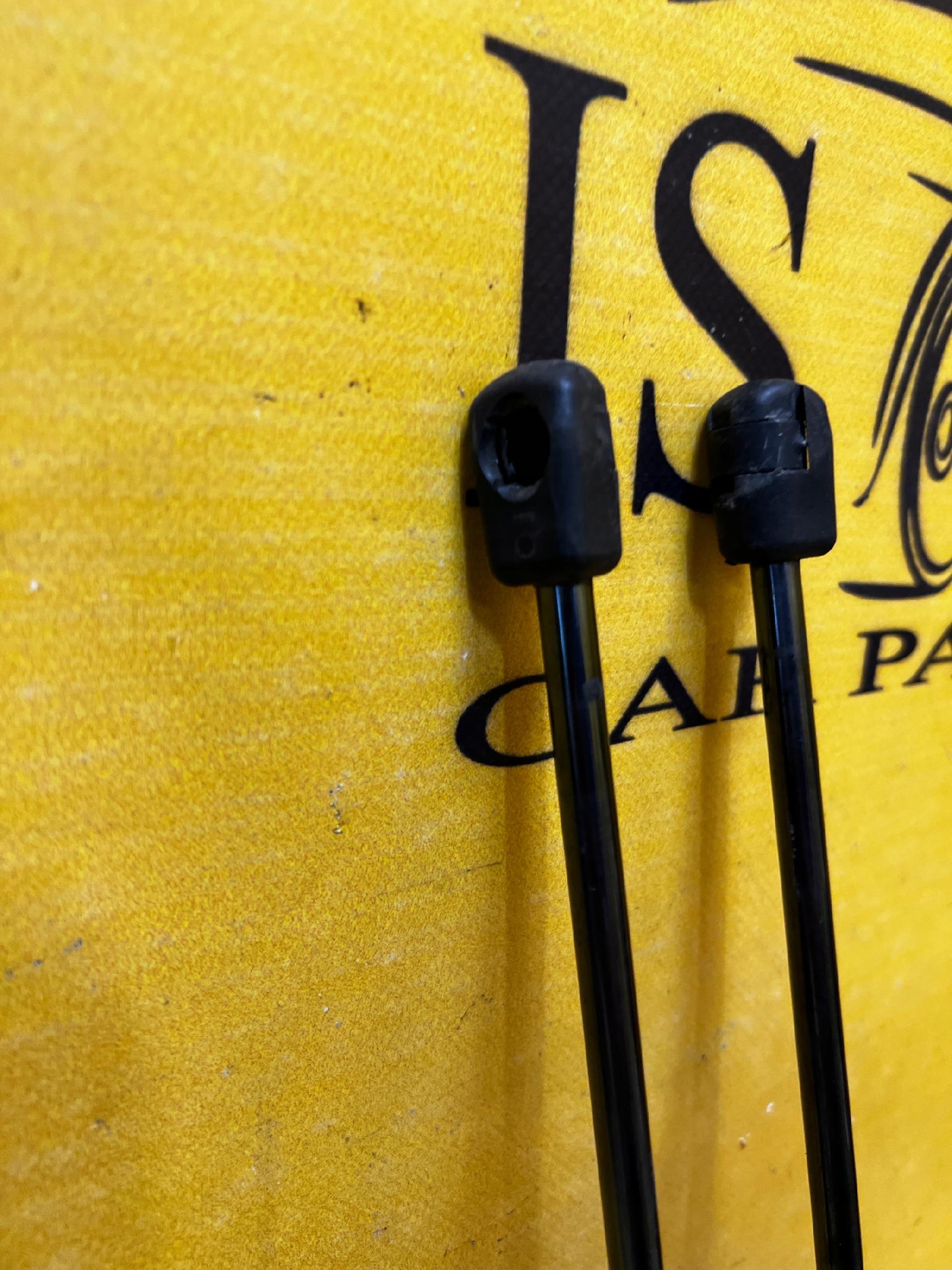 SIŁOWNIK TELESKOP KLAPY PRAWY MERCEDES A KLASA W177